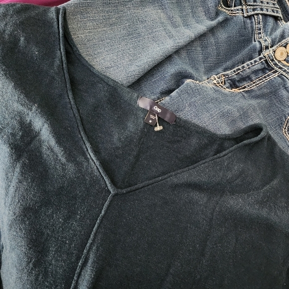 Gap Dark Teal Wool Blend Lightweight Sweater Women's Medium M V-Neck Minimalist - Picture 3 of 8